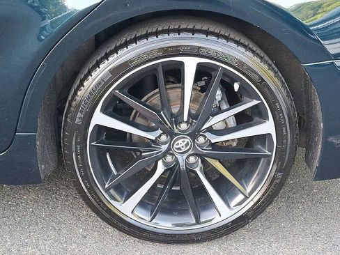 Used 2018 Toyota Camry XSE FWD image 6