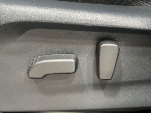 Used 2024 Subaru Ascent Premium w/ Convenience Package image 12