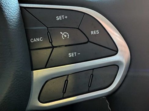 Used 2022 Chrysler Voyager LX FWD image 26