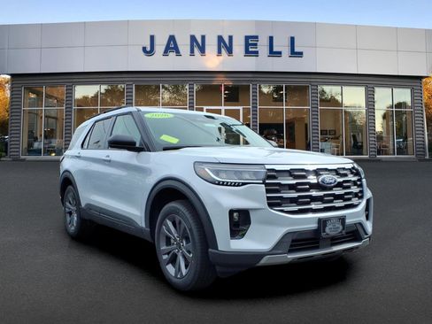 New 2026 Ford Explorer Active w/ Active Comfort Package AWD/4WD image 2