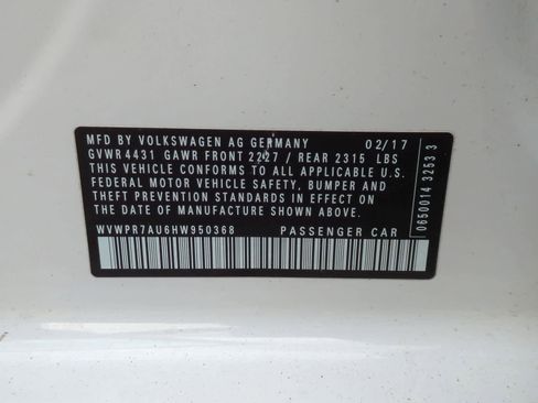 Used 2017 Volkswagen e-Golf SEL Premium image 34