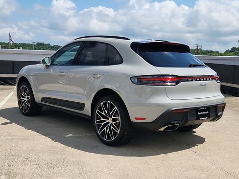 New 2026 Porsche Macan image 3