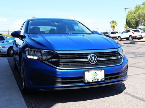 Used 2022 Volkswagen Jetta SE FWD image 19
