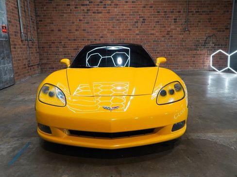 Used 2011 Chevrolet Corvette Coupe w/ Preferred Equipment Group RWD image 5