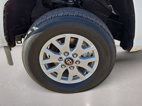 Used 2025 Toyota Tacoma SR AWD/4WD image 10