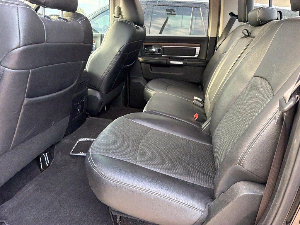 Used 2017 RAM 1500 Laramie w/ Convenience Group AWD/4WD image 9