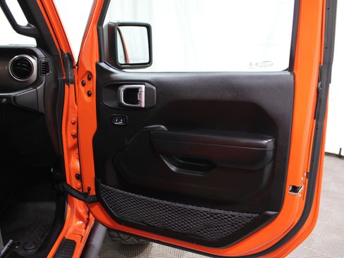 Used 2019 Jeep Wrangler Unlimited Sport S image 27