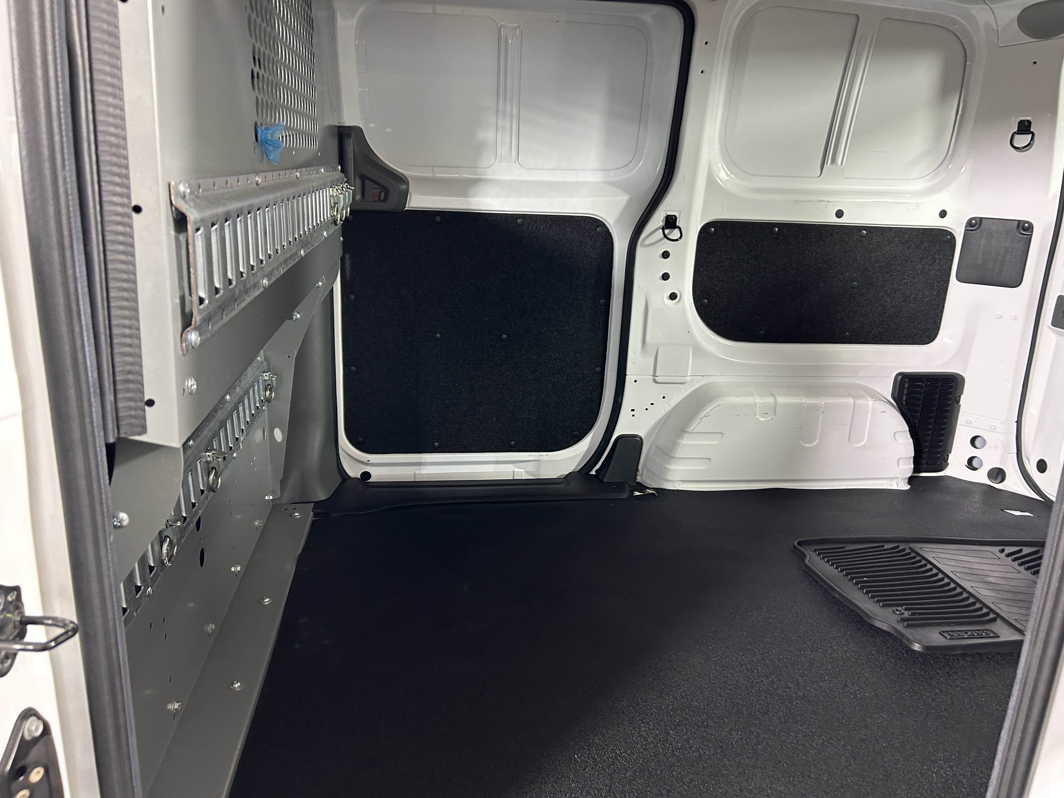 Used 2021 Nissan NV200 S w/ Back Door Glass Package FWD image 22