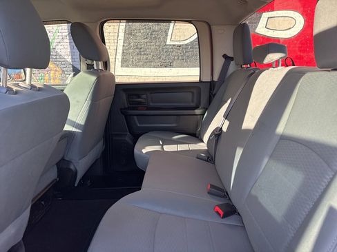 Used 2017 RAM 1500 Express image 19