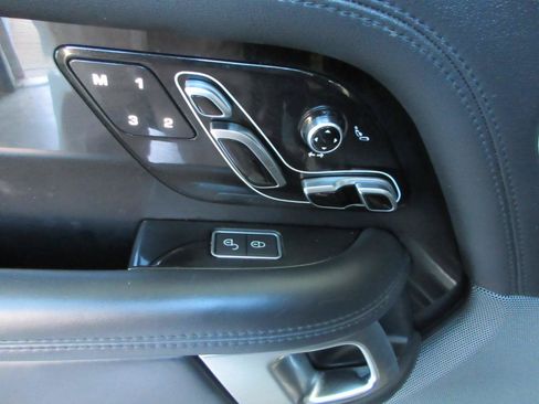 Used 2019 Land Rover Range Rover Supercharged AWD/4WD image 7