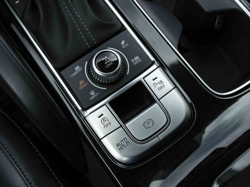 Used 2022 Kia Telluride LX AWD/4WD image 29