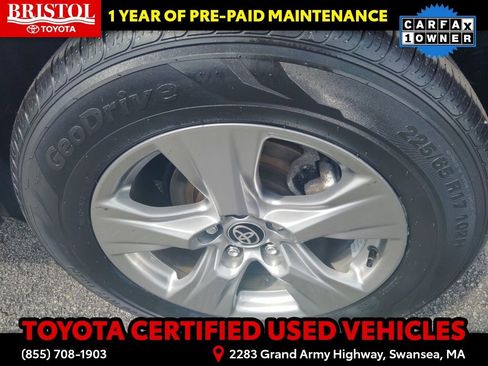 Used 2024 Toyota RAV4 XLE AWD/4WD image 14