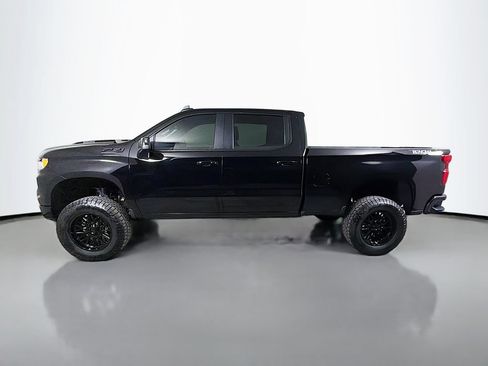 Used 2025 Chevrolet Silverado 1500 LT Trail Boss w/ Convenience Package II AWD/4WD image 9
