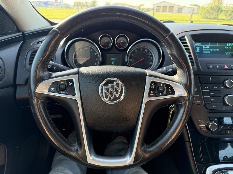 Used 2011 Buick Regal CXL FWD image 2