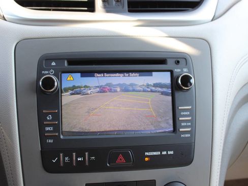 Used 2015 Chevrolet Traverse LS image 21