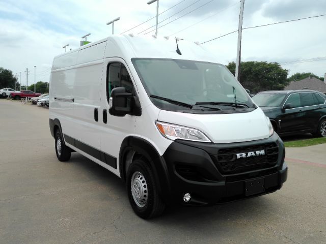 Used 2025 RAM ProMaster 2500 w/ Convenience Group FWD image 3
