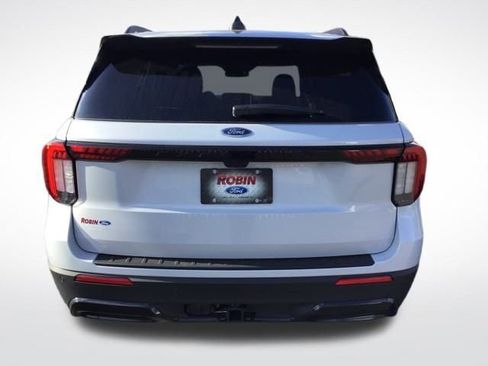 New 2026 Ford Explorer ST-Line w/ ST-Line Street Pack image 4