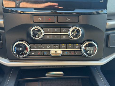 Certified 2024 Ford Expedition Max XLT image 29