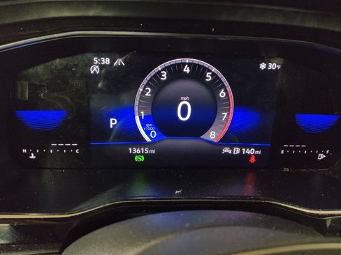 Used 2023 Volkswagen Jetta SE w/ Panoramic Sunroof Package image 23