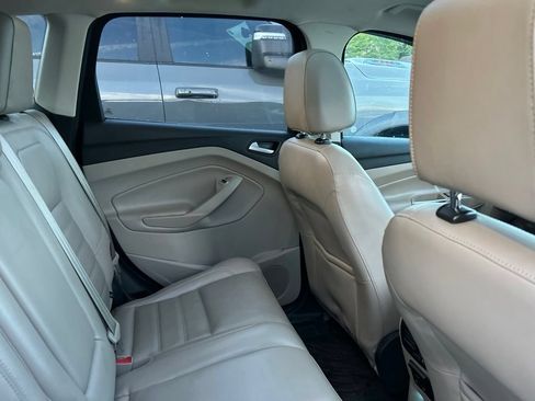 Used 2017 Ford Escape Titanium AWD/4WD image 11