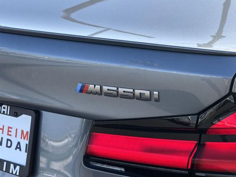 Used 2022 BMW M550i xDrive w/ Dynamic Handling Package image 36