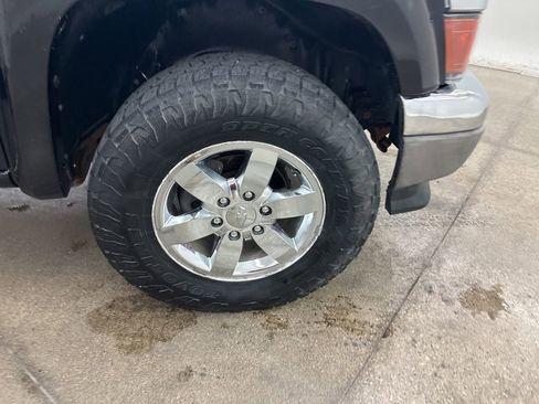 Used 2011 Chevrolet Colorado LT AWD/4WD image 14