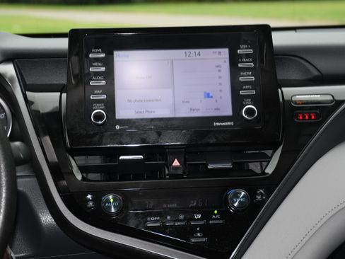 Used 2023 Toyota Camry LE image 16