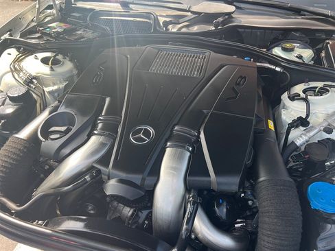 Used 2012 Mercedes-Benz CL 550 4MATIC image 32