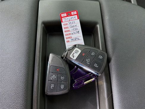 Used 2023 Chevrolet Silverado 1500 LT image 31