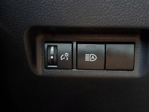 Used 2024 Toyota RAV4 XLE FWD image 30