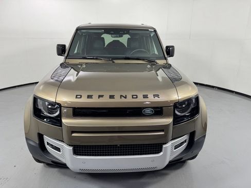 Used 2025 Land Rover Defender 110 S AWD/4WD image 2