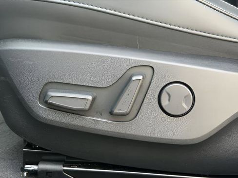 Used 2025 Kia EV6 Light w/ Light LR Technology Package image 7