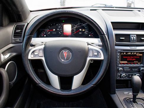 Used 2009 Pontiac G8 GT w/ Premium Package RWD image 4