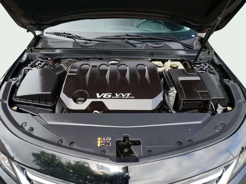 Used 2017 Chevrolet Impala LT FWD image 11