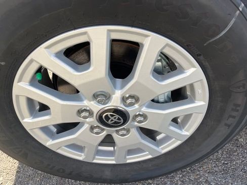 New 2025 Toyota Tacoma SR5 image 9