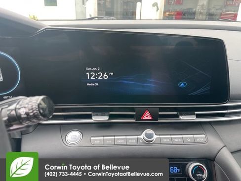 Used 2024 Hyundai Elantra SEL FWD image 18