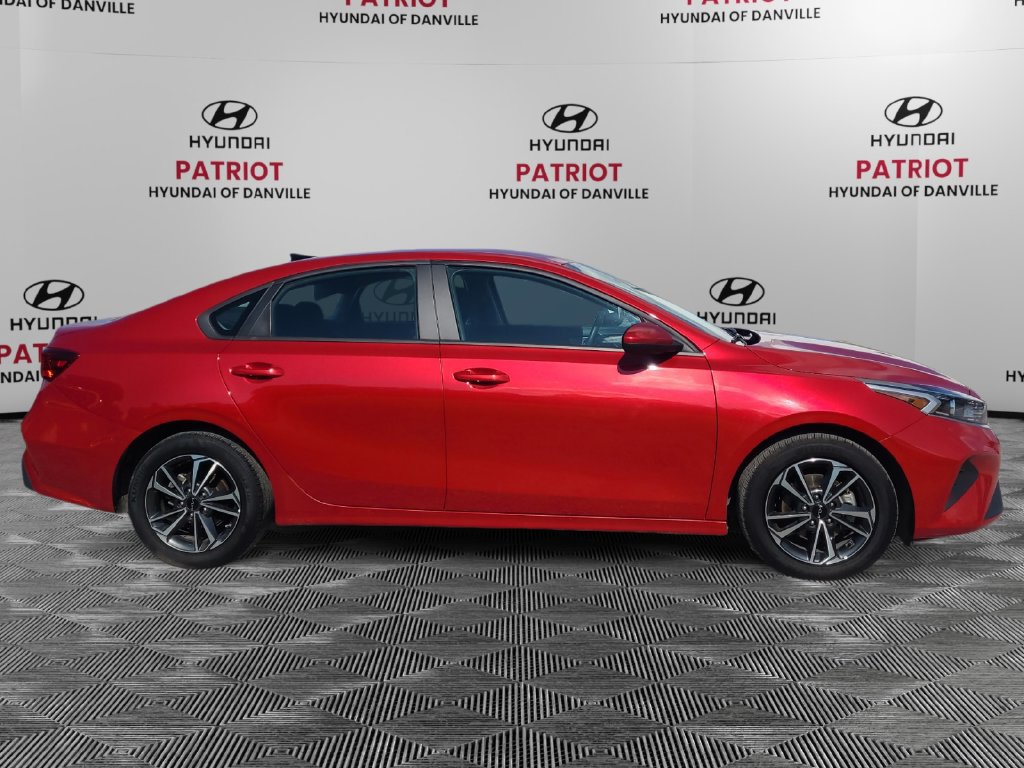 Used 2024 Kia Forte LXS FWD image 2