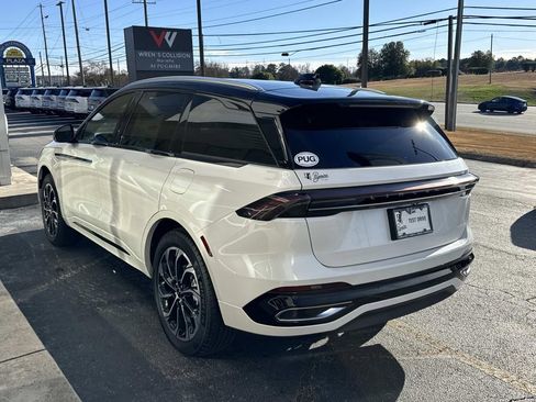 New 2026 Lincoln Nautilus Reserve image 5