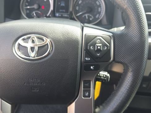 Used 2022 Toyota Tacoma SR5 image 23