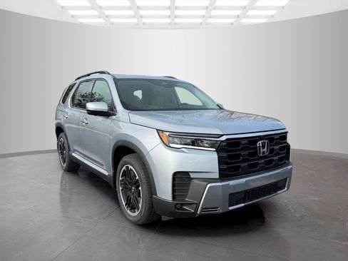 New 2026 Honda Pilot Touring image 5