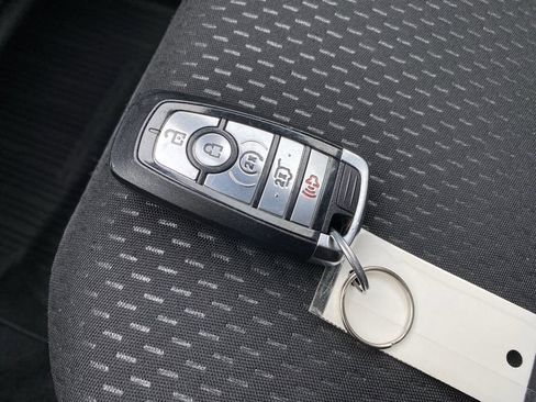 Certified 2025 Ford Escape ST-Line Select image 36