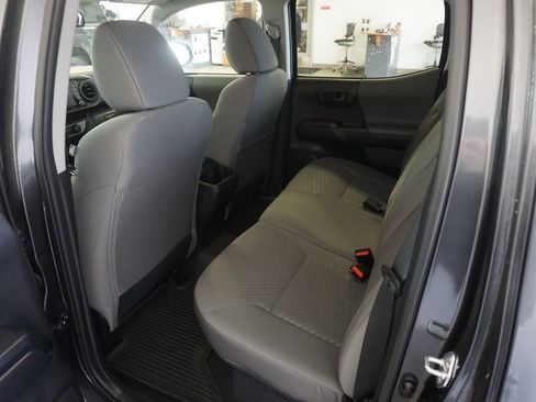 Used 2023 Toyota Tacoma SR AWD/4WD image 18