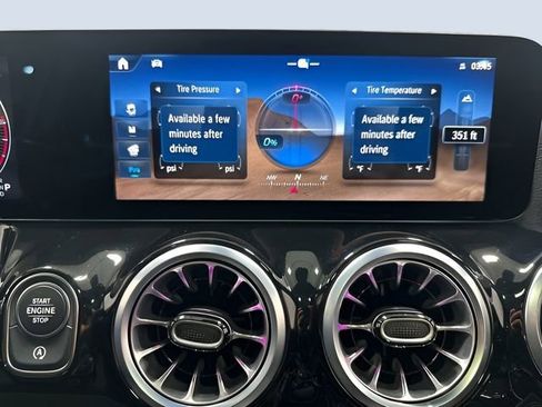 Used 2025 Mercedes-Benz GLA 250 4MATIC image 24