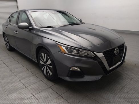 Used 2021 Nissan Altima 2.5 SV FWD image 13