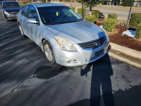 Used 2012 Nissan Altima 3.5 SR w/ Sport Pkg image 14