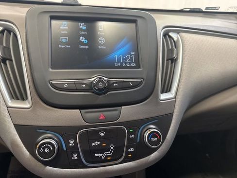 Used 2018 Chevrolet Malibu LS image 9