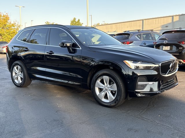 Used 2022 Volvo XC60 B5 Momentum FWD image 3