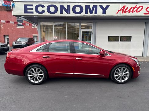 Used 2013 Cadillac XTS Premium image 2