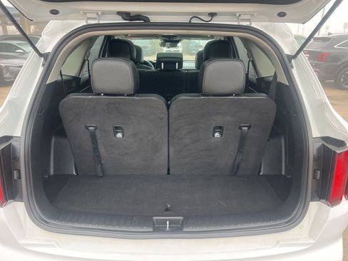 Certified 2023 Kia Sorento S w/ Panoramic Sunroof Package image 12