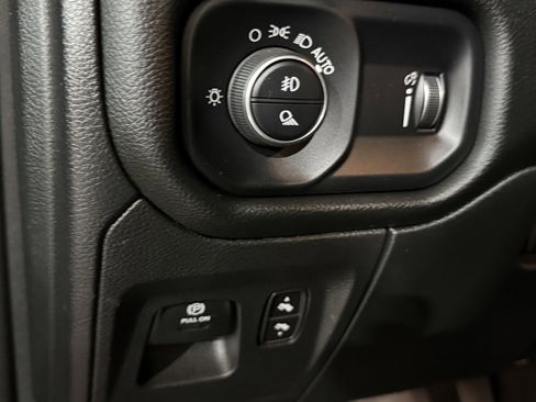 Used 2023 RAM 1500 Big Horn AWD/4WD image 19